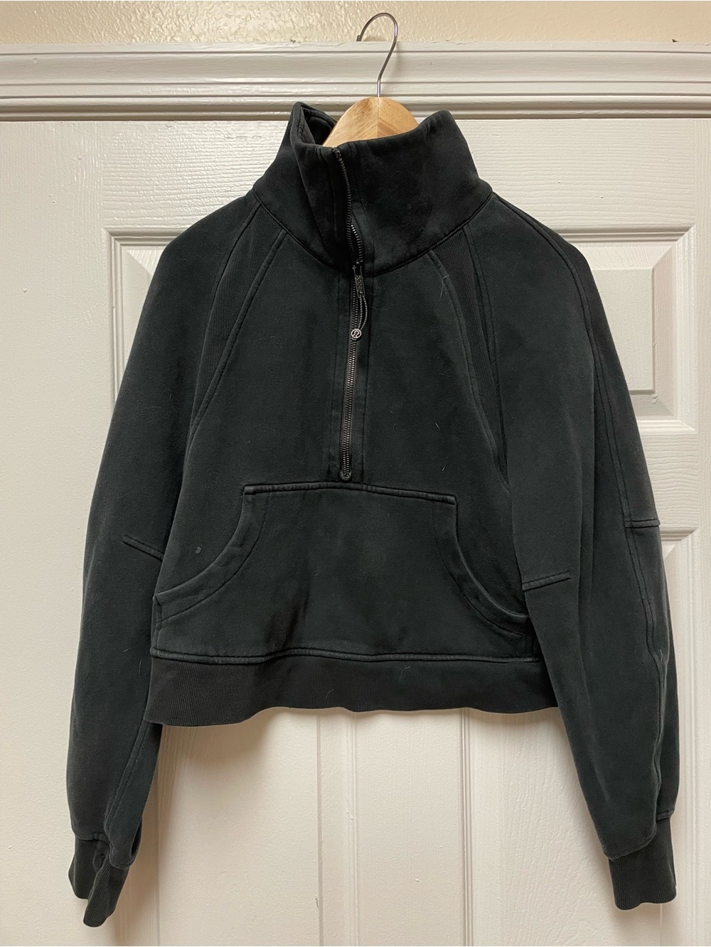 Lululemon Women's Cropped Black Quarter-Zip Pullover Sweatshirt